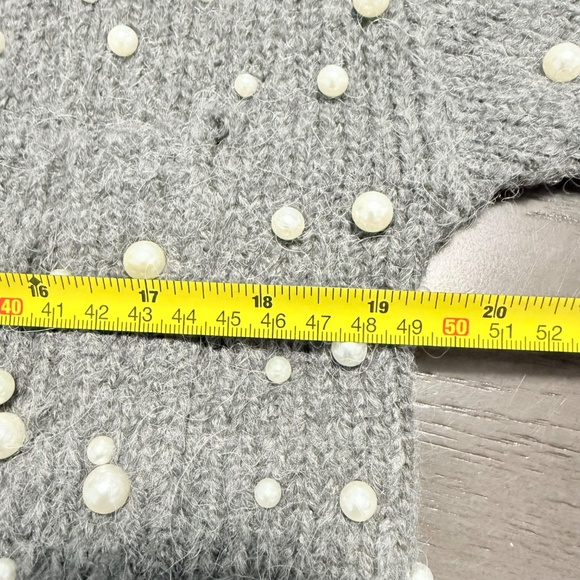 ZARA GREY WOOL ALPACA KNIT CROP CARDIGAN WITH FAUX PEARLS LAPEL COLLAR SIZE S - Picture 6 of 10